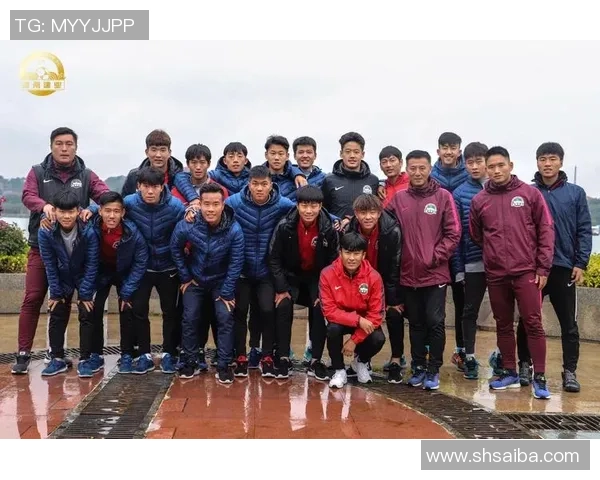 韩国足球明星小哥的成长之路与梦想追逐的精彩故事